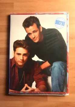Tradera 90210 BEVERLY HILLS - BREVPAPPER - OÖPPNAD - NOSTALGI - 90-tal - FRI FRAKT| Filmmemorabilia