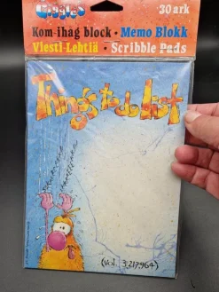 Tradera 1990 Giggles kom-ihåg-block, Memo Blokk, Viesti-Lehtiä, scribble pad 30 ark> Kuverter & Brevpapir