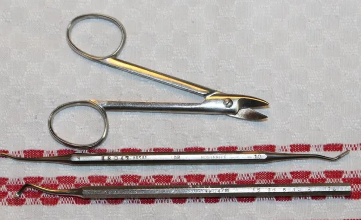 Tradera 3 ÄLDRE REDSKAP TILL TANDLÄKARE.,> Medicinske Gadgets