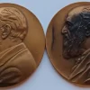 Tradera 2 st Bronsmedaljer Johan Henrik Palme 1841-1932. Av Erik Lindberg. Ut 1:-| Andre Mønter & Sedler