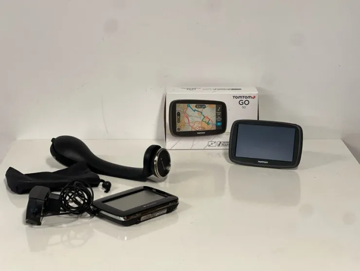 Tradera 2 st Gps navigon tomtom go 50| Gps & Navigationsudstyr