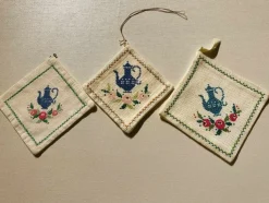 Tradera 3 st grytlappar Handbroderade| Indretning & Husholdning