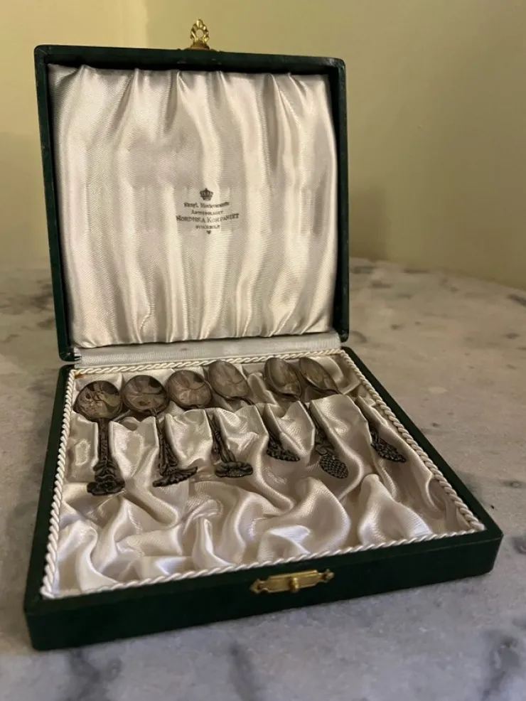 Best Sale 6 st silverskedar i etui - Kungl Hovleverantör Nordiska Kompaniet jugend silver Sølv