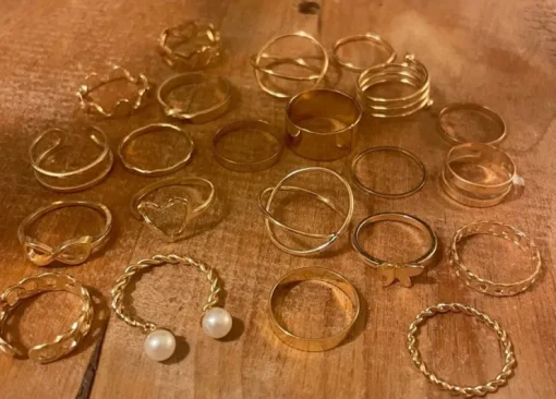 Tradera 22 vackra ringar> Ringe