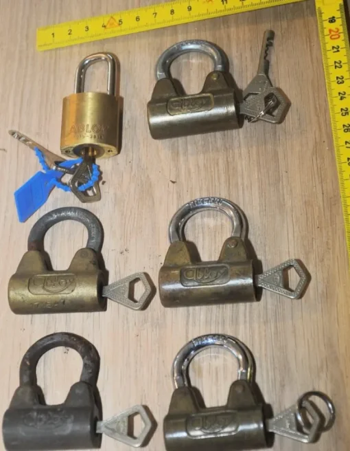 Cheap ABLOY hänglås 6 stycken, olika skick Låse & Alarmer