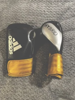 Tradera Adidas Hybrid Boxningshandskar Storlek 10 Oz> Boksning