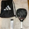 Tradera Adidas Metalbone Pro Padelracket med Bag och Tour Grip> Padel