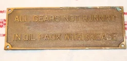 Tradera ALL GEARS NOT RUNNING IN OIL PACK WITH GREASE.> Skilte