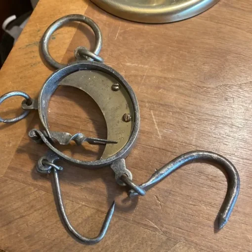 Shop Antik hängvåg Almue