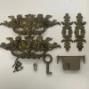 Cheap Antika lådbeslag amoriner nyckelbeslag lådlås med nyckel o nyckelbeslag Beslag & Reservedele