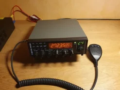 Tradera AnyTone AT-5555 10-meters radio| Amatørradio