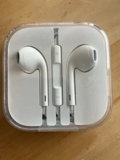 Tradera Apple Earphones| Høretelefoner