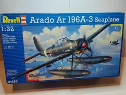 Tradera Arado Ar 196A-3 Flygplan i 1:32 från Revell + Eduard Detalj foteets set| Plastik Byggesæt
