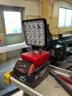 New Arbetslampa drivs med Milwaukee M18 Batteri Belysning & Armaturer