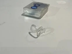 Tradera Arena Näsklämma Nose Clip NY simning - genomskinlig i ask> Svømning