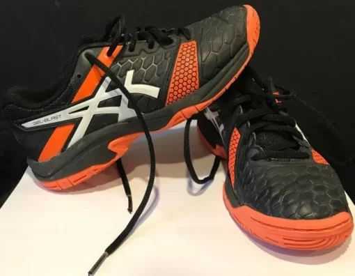 Tradera Asics svart orange Handboll inomhus Gympaskor skor stl 36> Håndbold