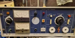 Tradera AVO RM 215-L/2 AC/DC breakdown leakage andionisation tester.| Elektroniske Instrumenter