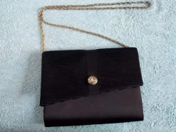Outlet Axelväska Kuvertväska Clutch Svart Satin Höjd 16 cm Bredd 20.5 cm Tasker
