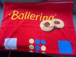 Tradera Ballerina, Göteborgs Kex, stort badlakan, Fia-spel> Svømning
