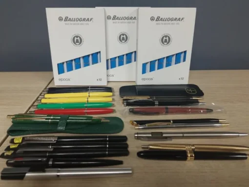 Tradera Ballograf PENTEL Vintage Expresso USA 58 pennor totalt Ballograf 3X12 Fynd 1 kr> Kuglepenne & Tilbehør