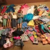 Tradera Barbie och Ken dockor med kläder| Dukker