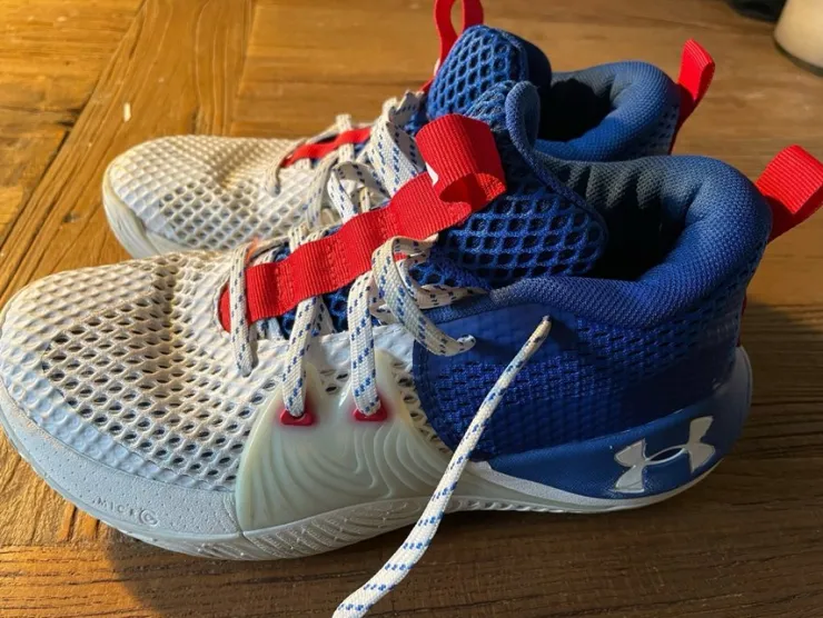 Tradera Basketbollskor basketskor Under Armour Embiid st 39 6,5> Basket