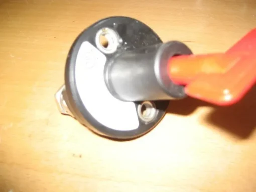 Tradera Batterifrånkoppling. 100A fast 500 intermittent NYTT| Landbrugsmaskiner