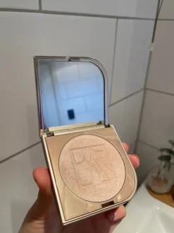 Tradera BeautyAct Flashlight Highlighter> Makeup