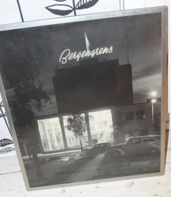 Tradera BERGENGRENS BILAR STOCKHOLM. RAMAD BILD FRÅN 1950-TALET. FORD-ÅTERFÖRSÄLJARE.> Plakater