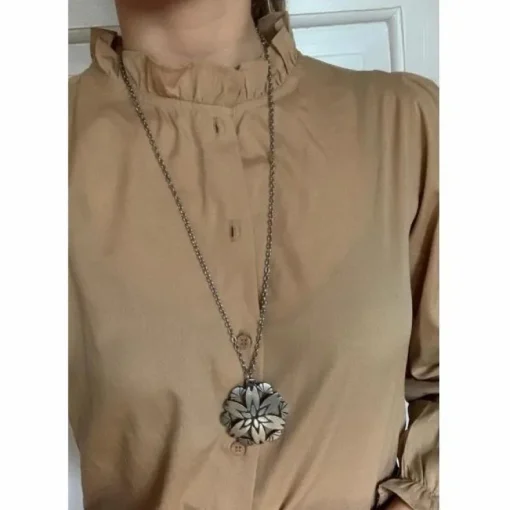 Clearance Berlock blomma, och kedja, halsband Sweden R Ottosson Tin & Messing