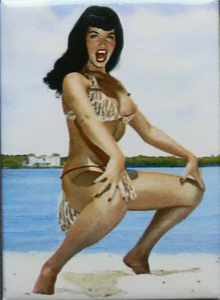Tradera Bettie Page on the beach pinup magnet> Magneter
