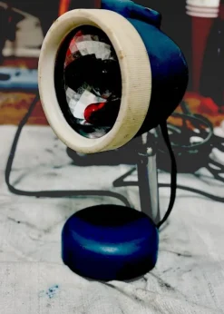 Tradera Bil lampa Röd å vit ljus 12v> Mobilia