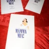Tradera BJÖRN OCH BENNY MAMMA MIA MUSIKALEN ENSEMBLEN ORKESTER SÅNGER TEXTER MKT FINA| Musiktidsskrifter & Litteratur
