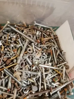 Best Sale Blandade skruvar och muttrar Skruer, Plugs & Søm