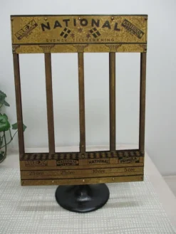 Tradera BORDSSTÄLL FÖR NATIONAL RAKBLAD, Lanthandel. Tidigt 1900-tal| Barbering