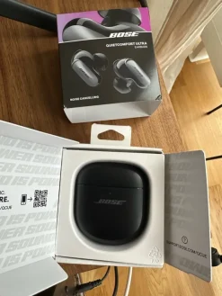 Tradera Bose QuietComfort Ultra laddningsetui| Høretelefoner