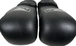 Tradera Boxningshandskar BadBoy Pro Series Boxing Gloves 14 Oz> Boksning