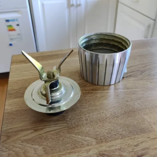 Tradera BRAUN MX32 delar, mixerkniv + fot botten i aluminium| Husholdningsapparater