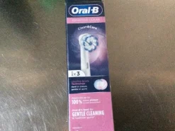 Tradera BRAUN ORAL-B 3. St. borstar. Ny i oöppnad. förpackning> Tandpleje