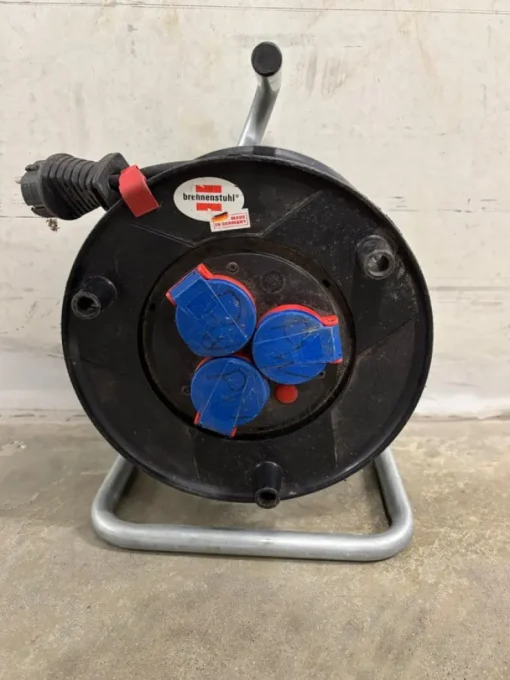 Cheap Brennenstuhl Kabelvinda med 3 uttag El-installation