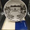 Hot Brommatallriken - Åkeshovs Slott - 1980 - Gustavsberg Keramik & Porcelæn, Svensk