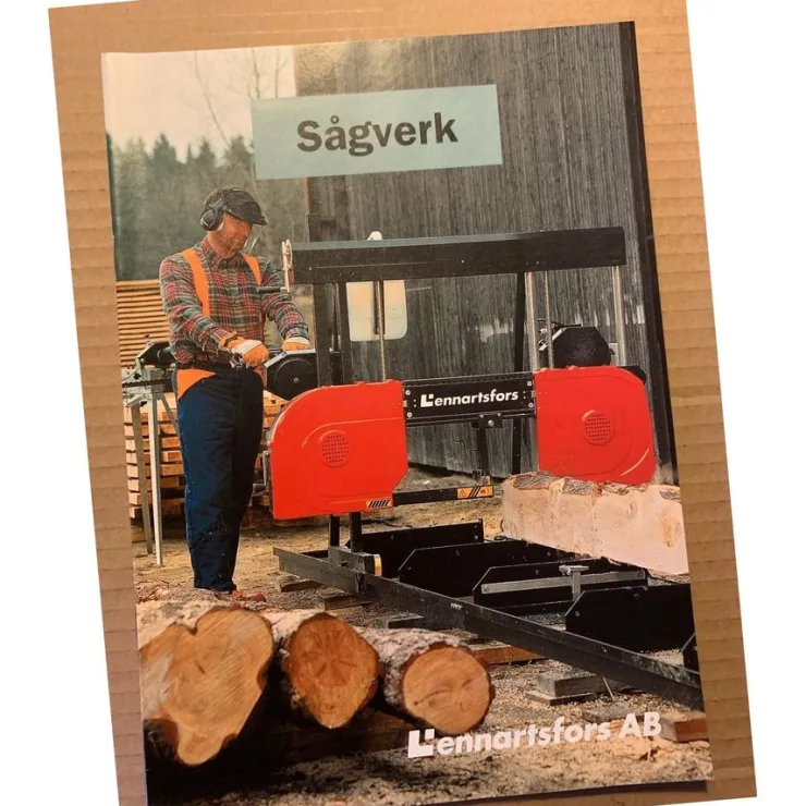 Tradera Broschyr för Lennartsfors AB:s bandsågverk Sågverk Bandsåg Timmer Stock Bräda| Landbrugsmaskiner