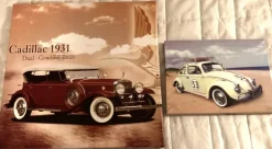 Tradera Cadilac 1931 och Volkswagen - Bubbla - tavlor med bilmotiv> Mobilia