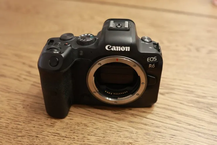 Tradera Canon EOS R6 (objekt för delar - läs beskrivningen)| Fotokameraer