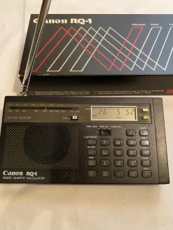 Tradera Canon RQ 1 .Radio, Calculator, Alarm, klocka. Ny , oanvänd från butik på -80tal> Technica & Nautica