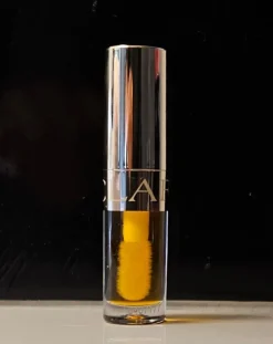 Tradera CLARINS LIP COMFORT OIL HONEY (01) 1,4 ML - NYTT/OANVÄNT/OÖPPNAT!> Makeup