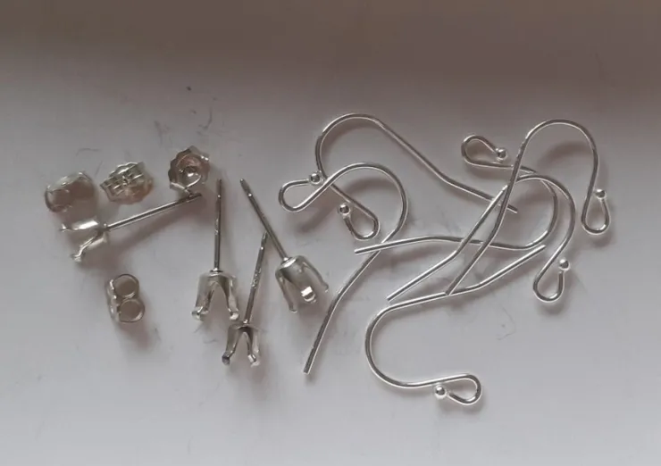 Tradera Detaljer i 925 sterling silver : ÖRHÄNGESDELAR / örkrokar + örstift med örstopp| Smykkefremstilling