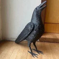 Store Detaljerad Staty Kråka skala 1:1 Øvrige Antikviteter & Design