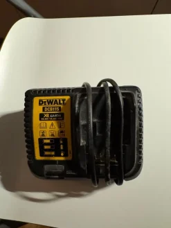 Hot DEWALT DCB115 Laddare Andre Byggevarer