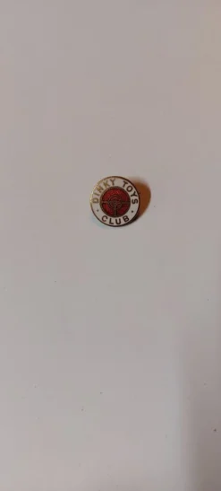 Tradera Dinky Toys Club Emblem från 50-talet> Legetøjs- & Samlerbiler